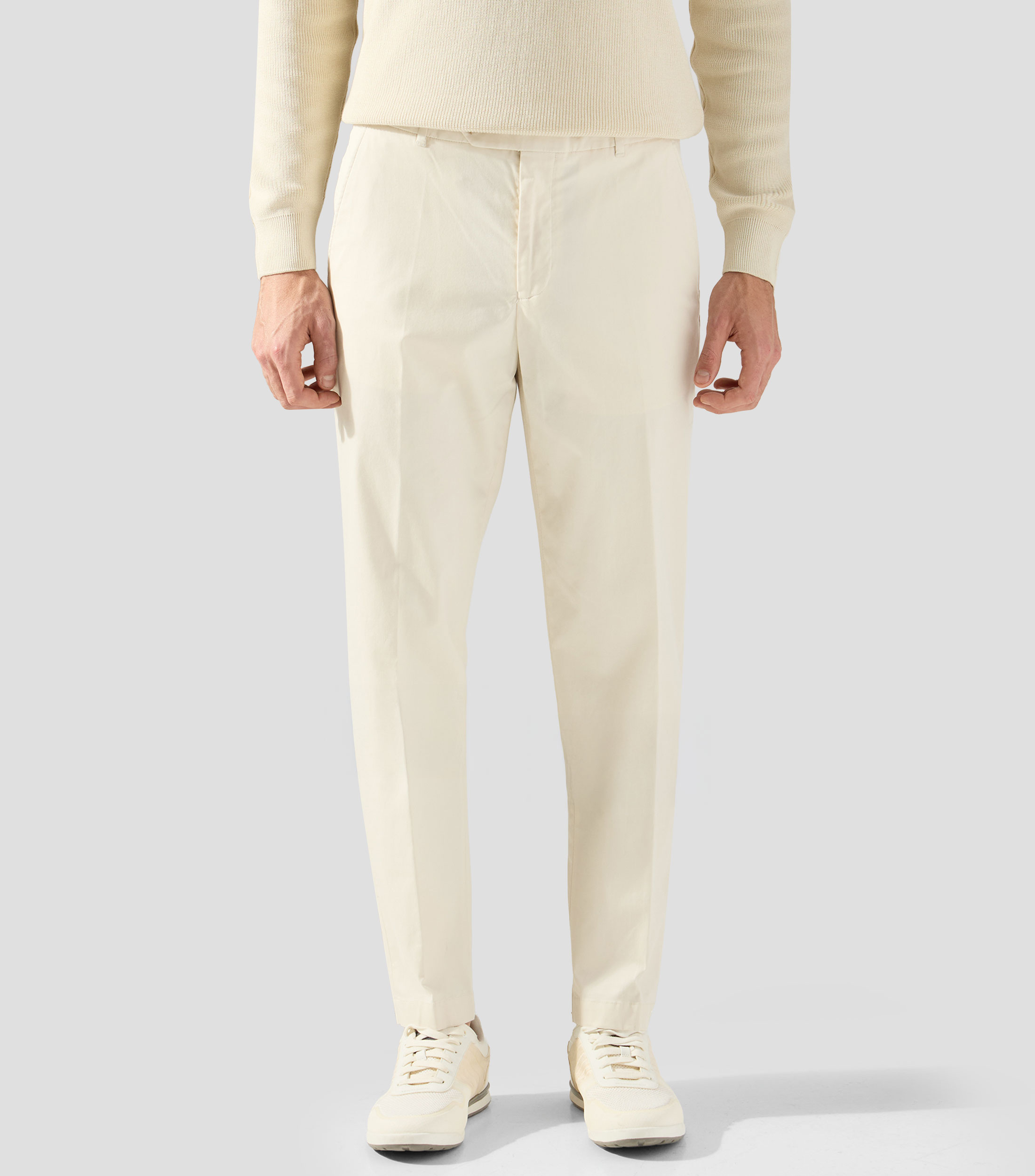 Pantalón tapered en tejido elástico lavable Hombre